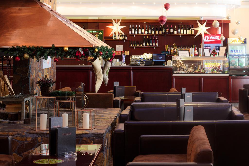 Hotel Junior โคเปานิก ภายนอก รูปภาพ