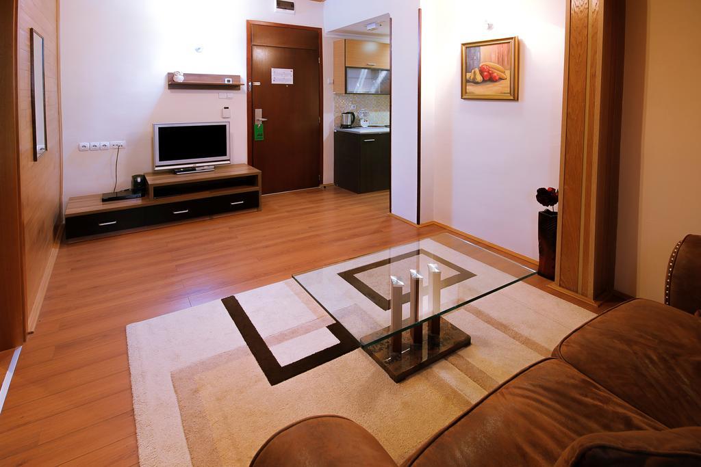 Hotel Junior โคเปานิก ภายนอก รูปภาพ